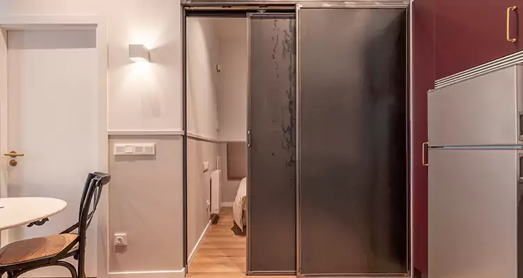We Fix Closet Sliding Door in Cocoa, FL 